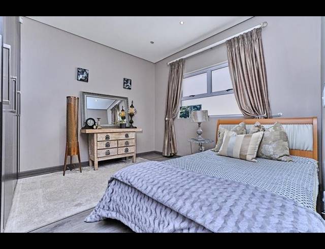 3 BEDROOM TOWNHOUSE FOR SALE IN OAKLANDS